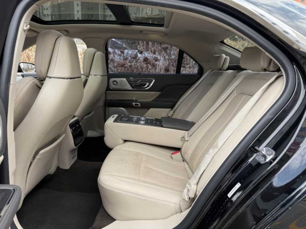 Lincoln Continental - Vista 10