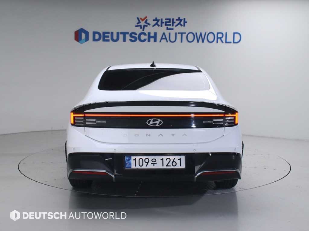 HYUNDAI Sonata - Vista 4