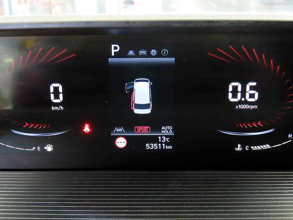 HYUNDAI Staria - Vista 9