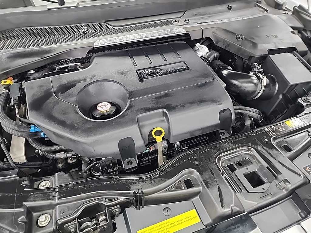 Land Rover Discovery Sports - Vista 5