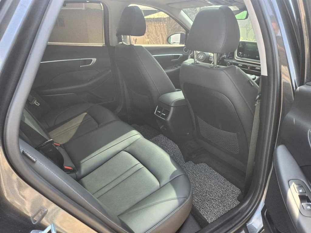 HYUNDAI Sonata - Vista 12