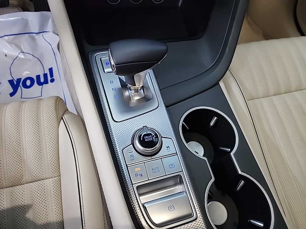 Genesis G70 - Vista 8