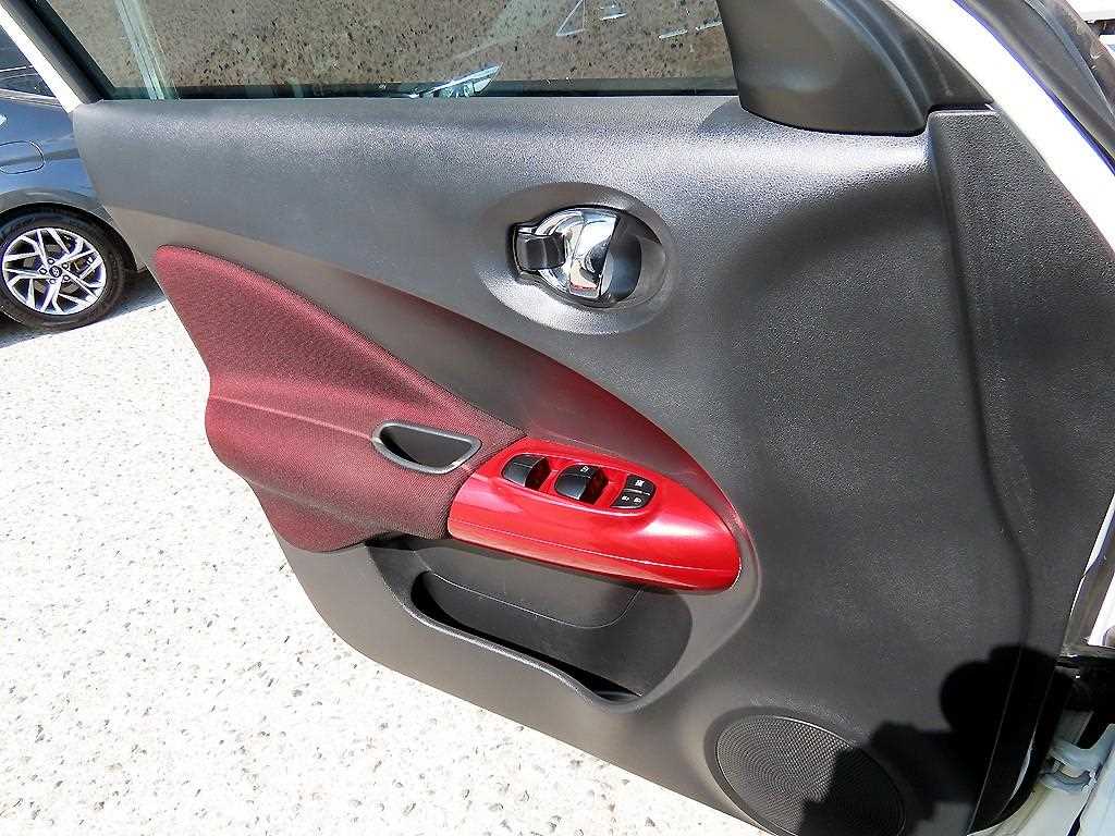 Nissan Juke - Vista 11