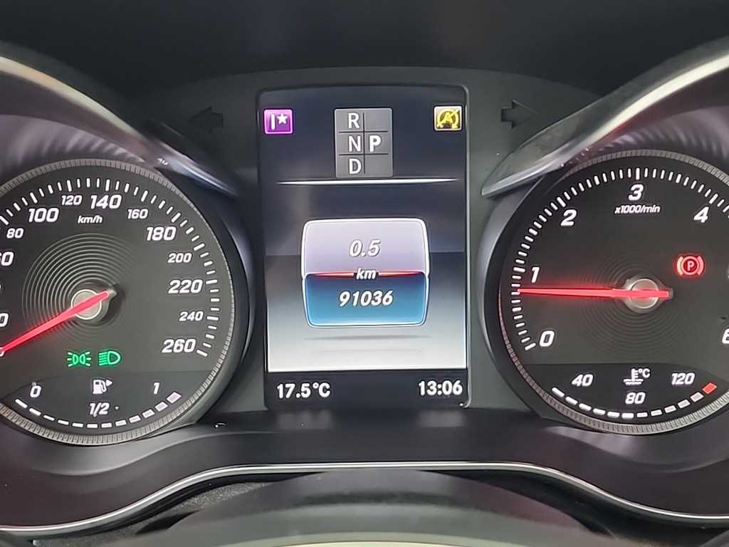 Mercedes Benz C Class - Vista 6