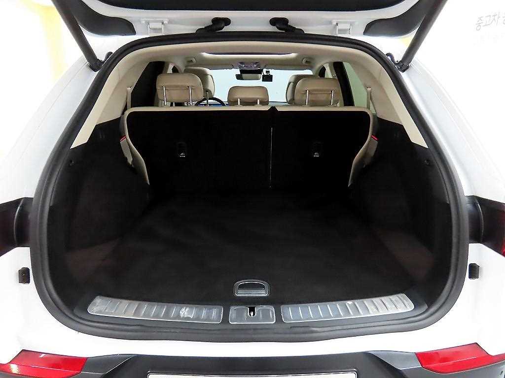 Genesis GV70 2025 Blanco - Importación desde Corea - HF Imports Iquique - Foto 18