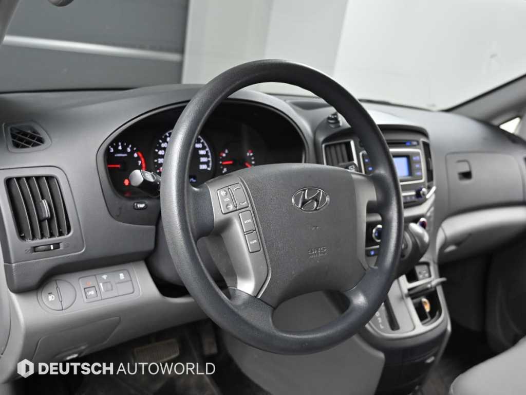 HYUNDAI Starex 2017 Azul - Importación desde Corea - HF Imports Iquique - Foto 13