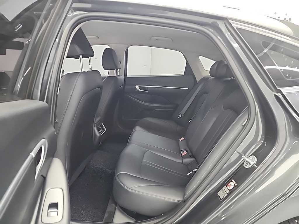 HYUNDAI Sonata - Vista 12