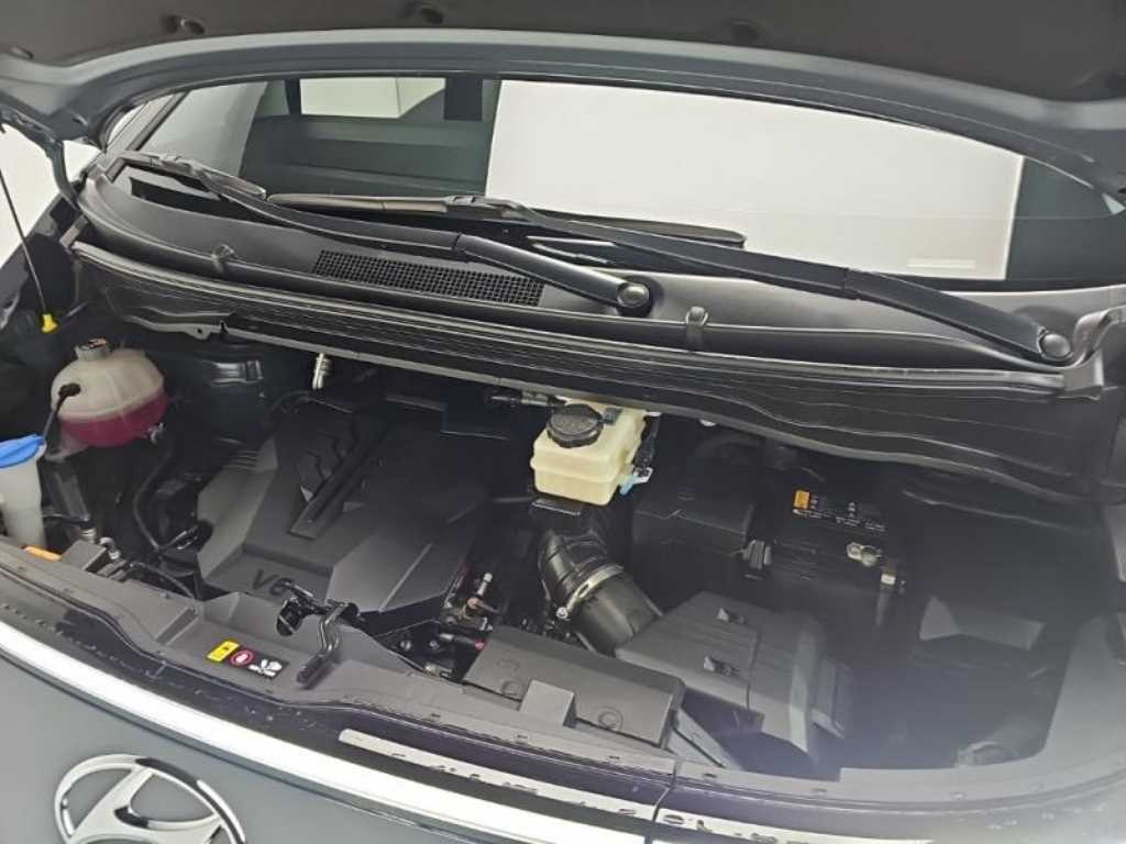 HYUNDAI Staria - Vista 12