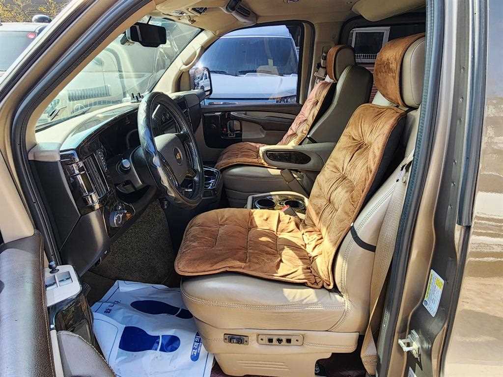 Chevrolet Express van - Vista 9