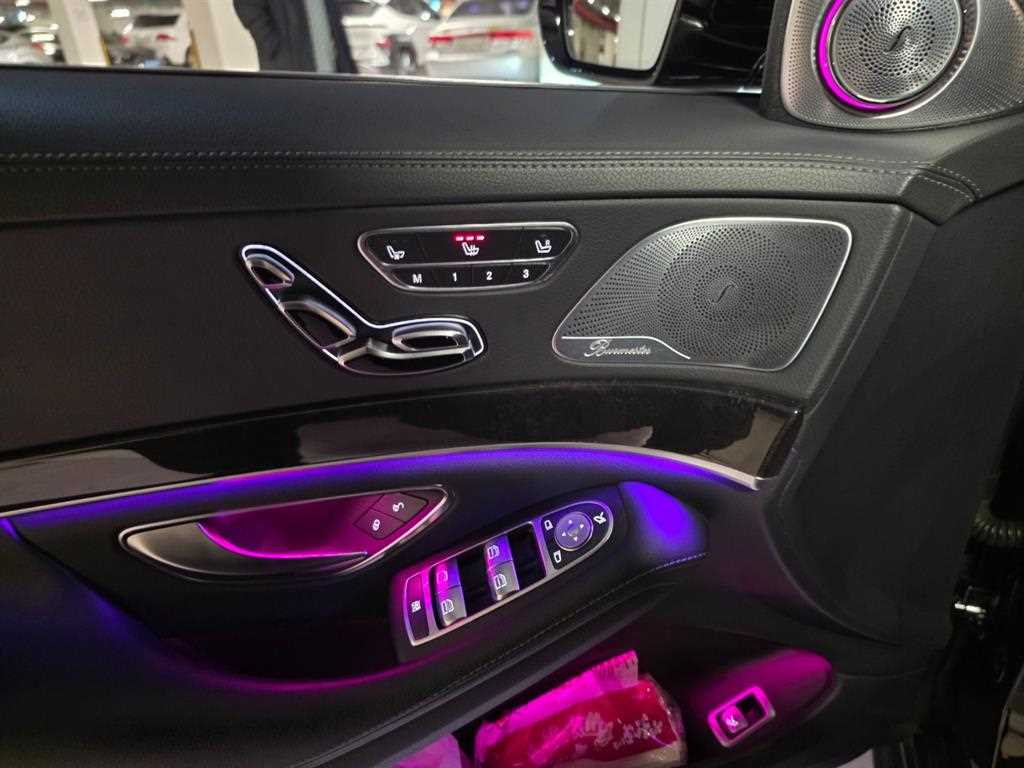 Mercedes Benz S Class - Vista 9