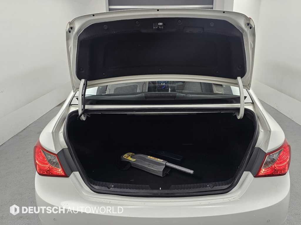 HYUNDAI Sonata - Vista 5