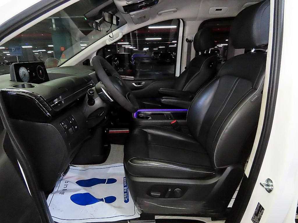 HYUNDAI Staria - Vista 6