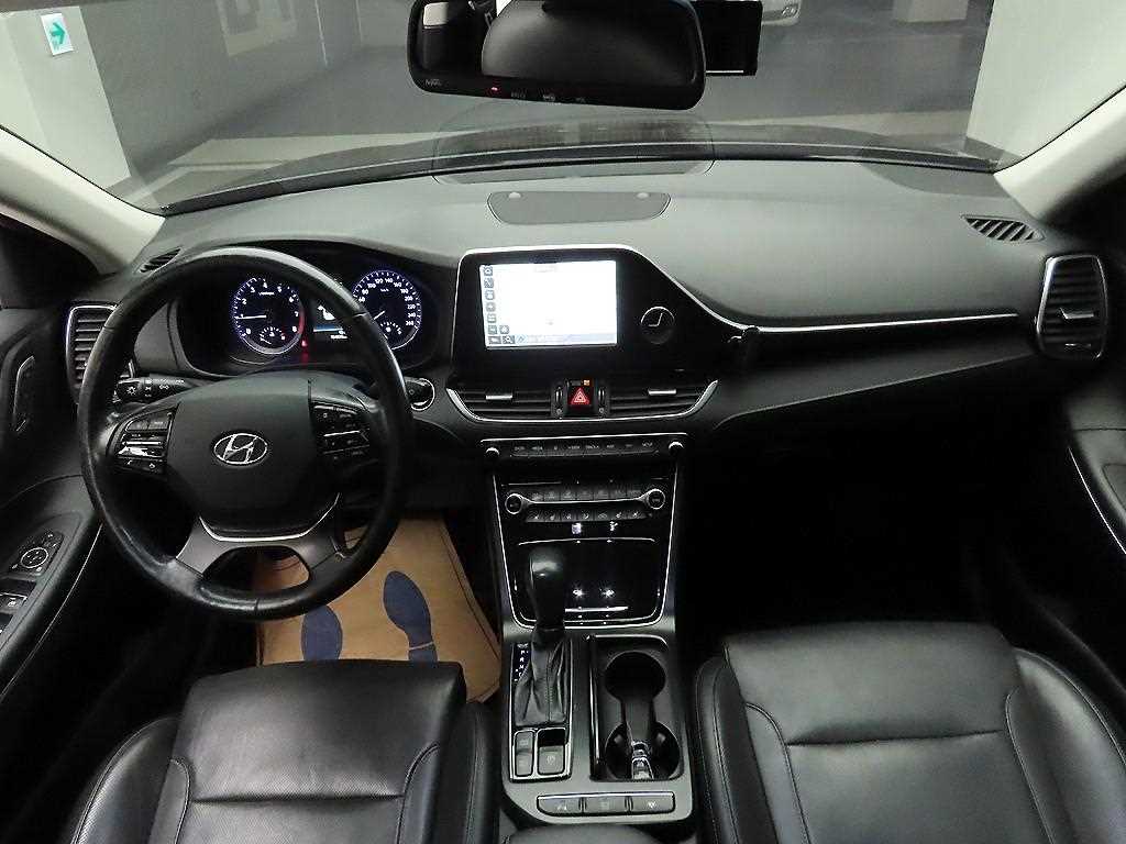 HYUNDAI Grandeur - Vista 8