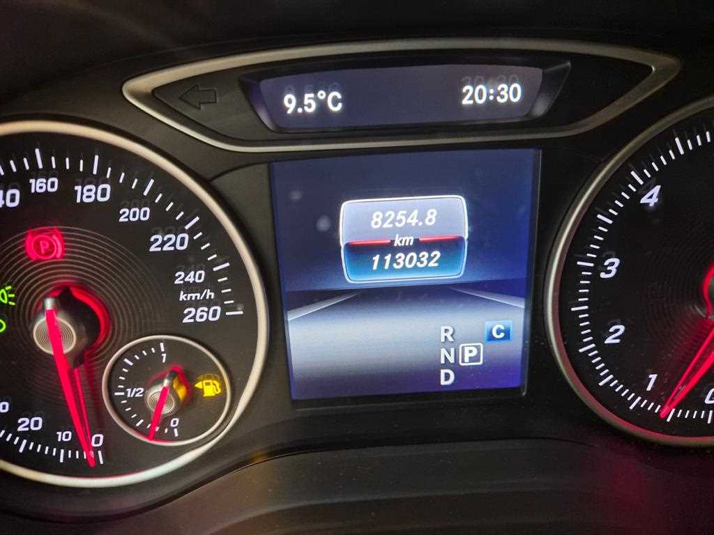 Mercedes Benz B Class (MY B) - Vista 12