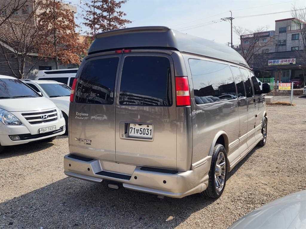 Chevrolet Express van - Vista 5