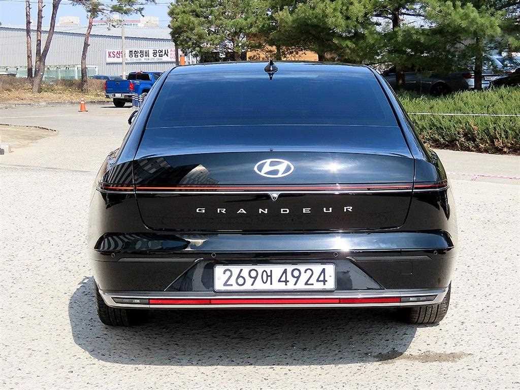HYUNDAI Grandeur - Vista 4