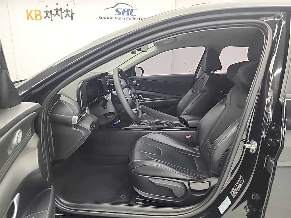 HYUNDAI Avante - Vista 11