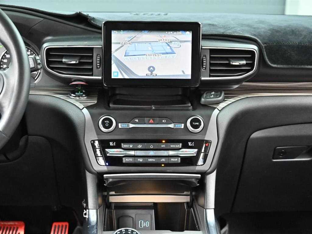 Ford Explorer - Vista 12