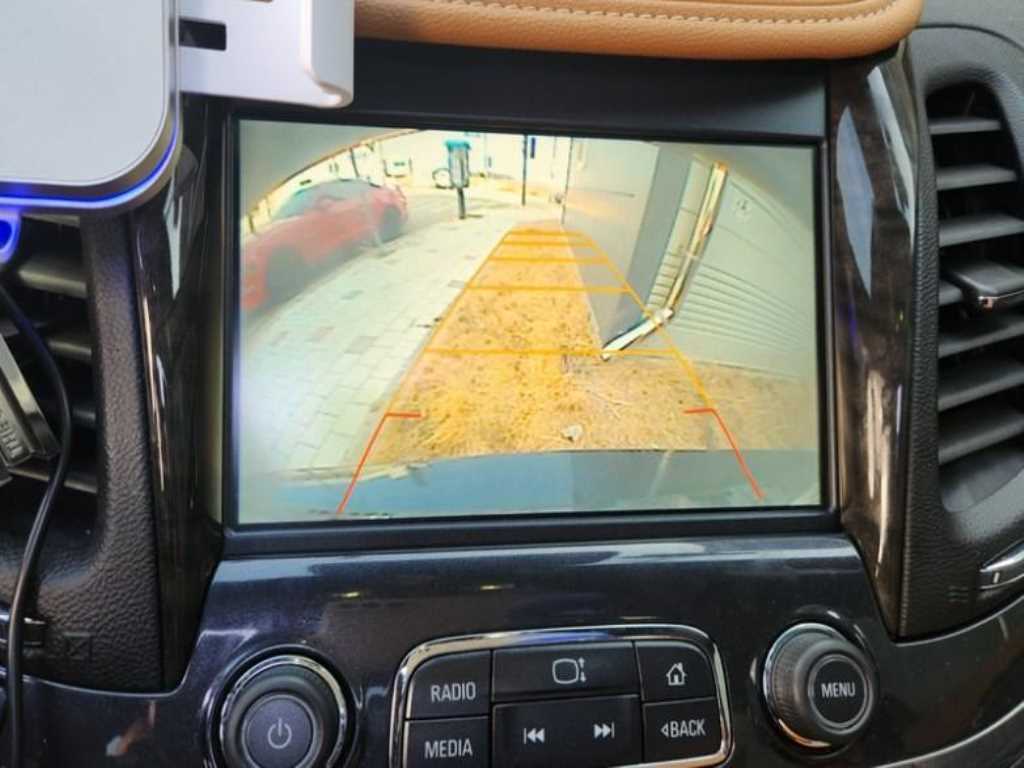 Chevrolet Impala - Vista 10