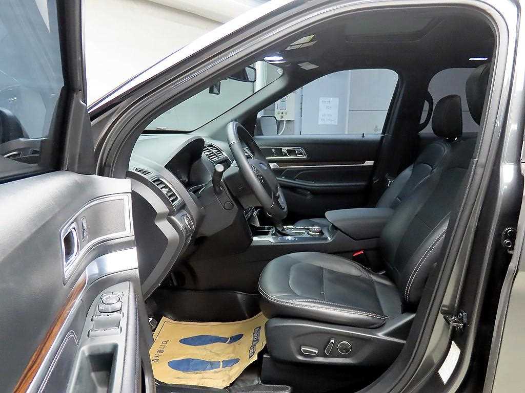 Ford Explorer - Vista 5