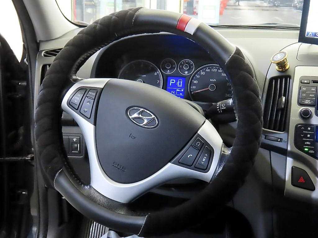 HYUNDAI i30 - Vista 8