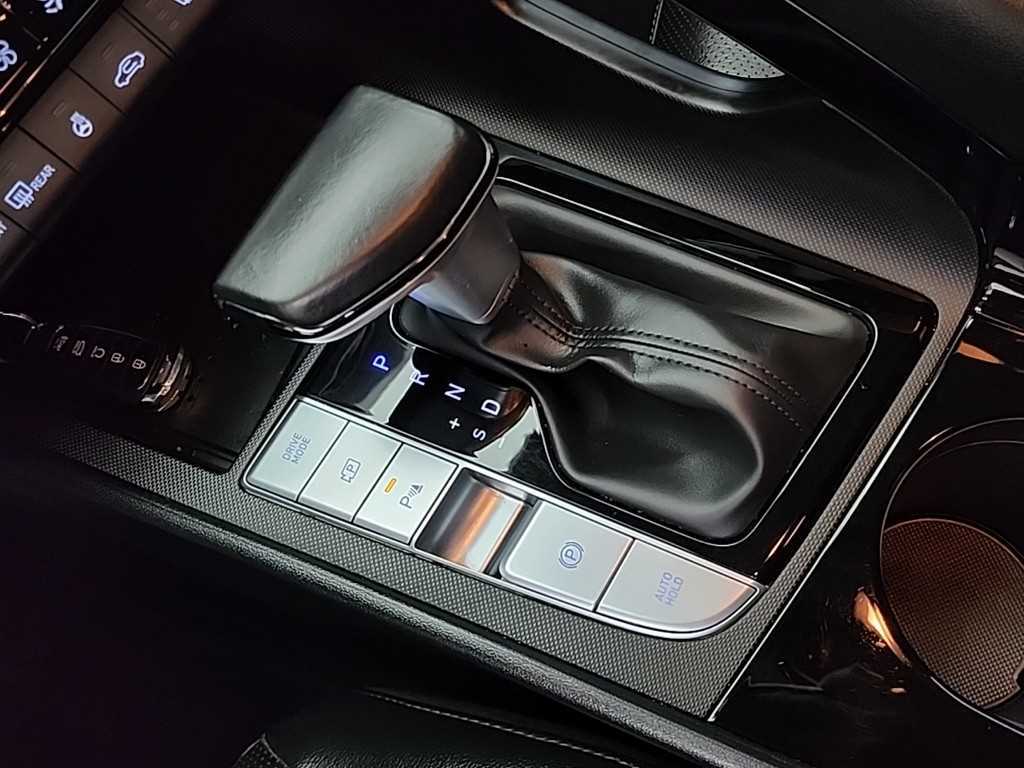 HYUNDAI Avante - Vista 8