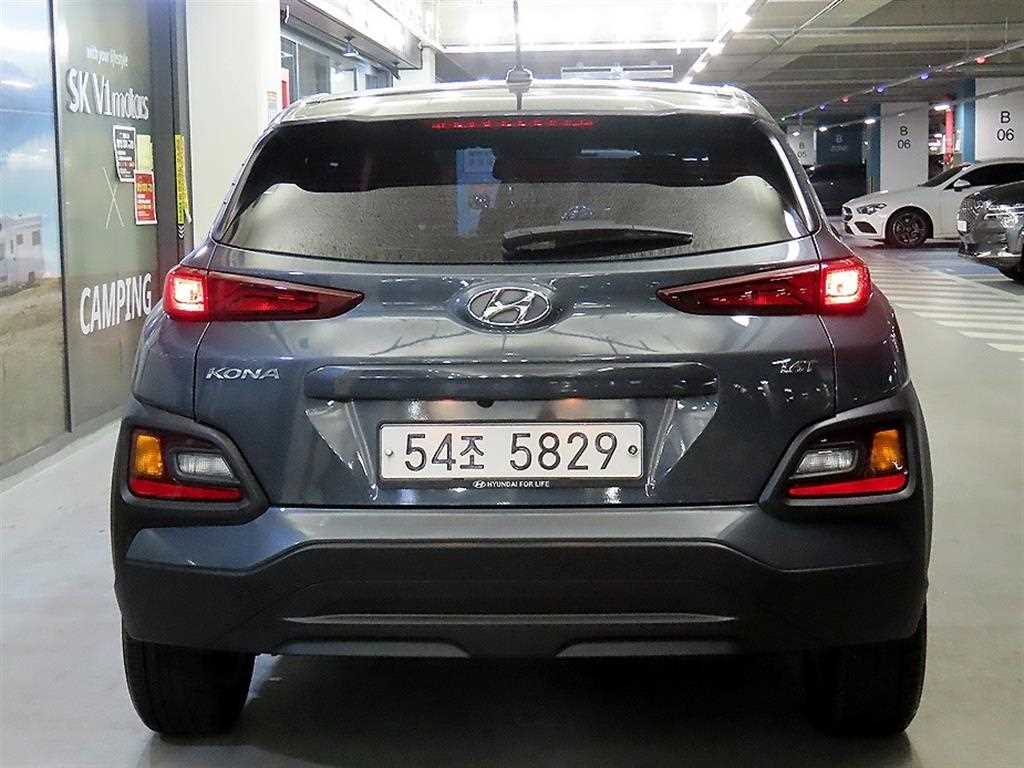 HYUNDAI Kona - Vista 5