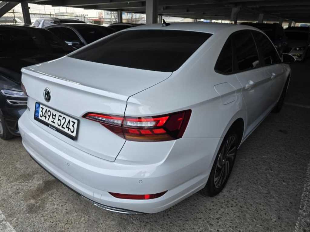 Volkswagen Jetta - Vista 4