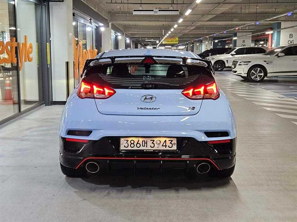 HYUNDAI Veloster - Vista 5