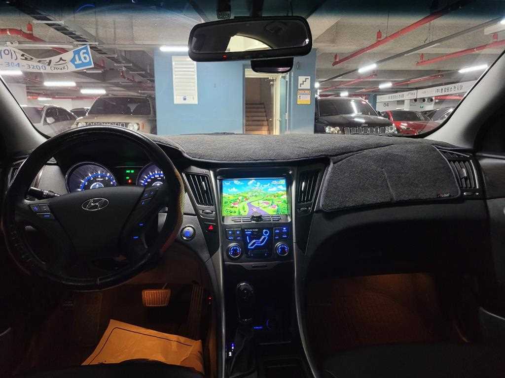 HYUNDAI Sonata - Vista 5