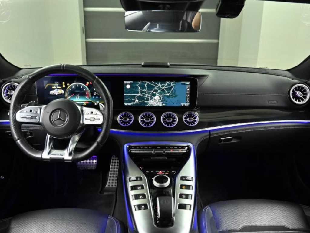 Mercedes Benz AMG GT - Vista 7