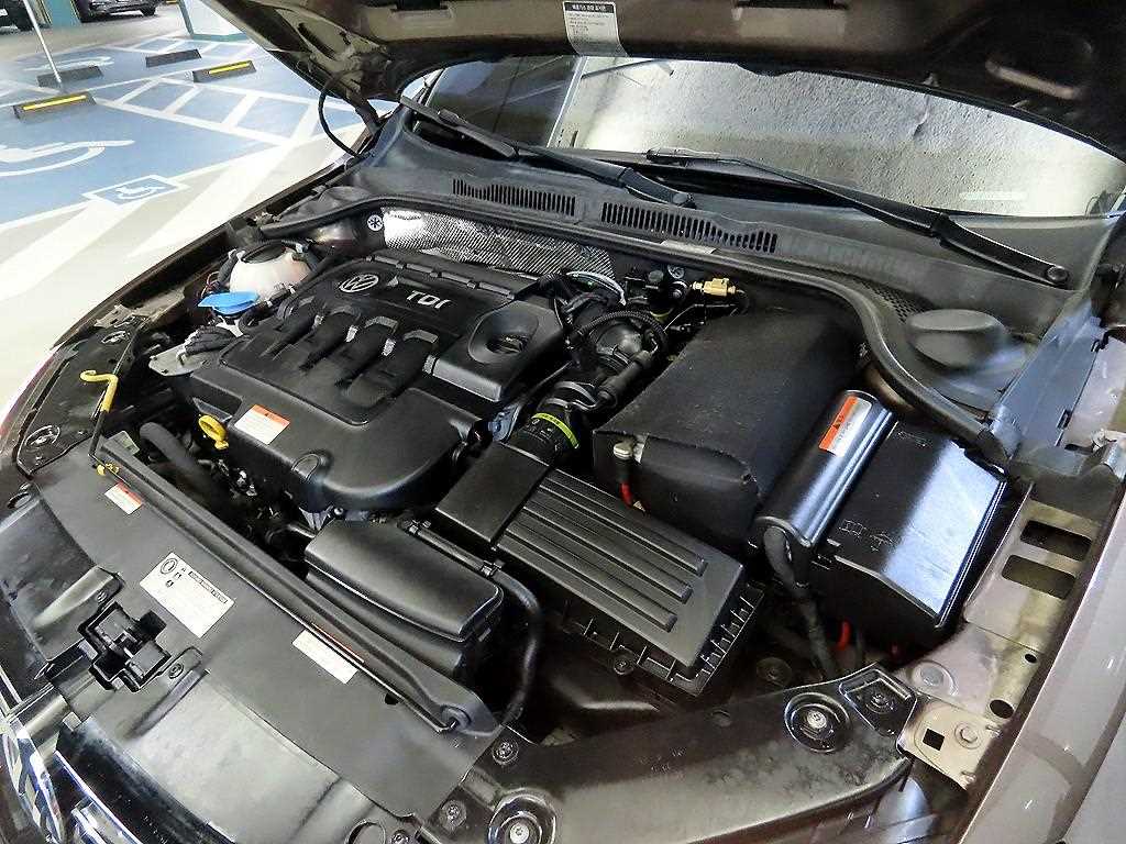 Volkswagen Jetta 2015 Café - Importación desde Corea - HF Imports Iquique - Foto 17