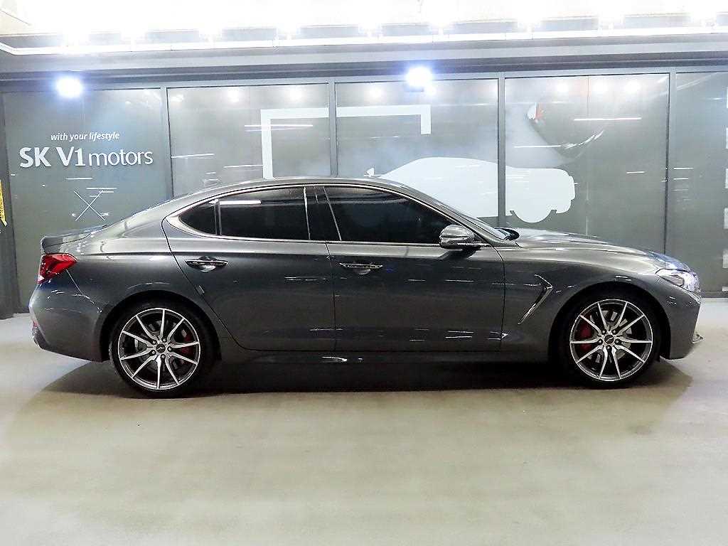 Genesis G70 - Vista 4