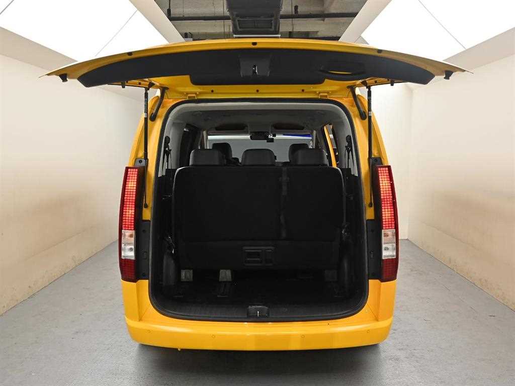 HYUNDAI Staria 2022 Amarillo - Importación desde Corea - HF Imports Iquique - Foto 18