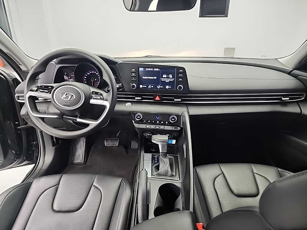 HYUNDAI Avante - Vista 7