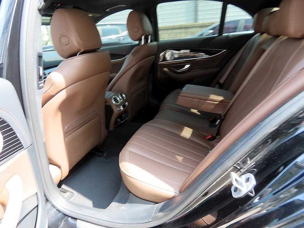 Mercedes Benz E class - Vista 6