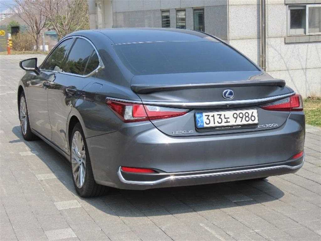 Lexus ES - Vista 4