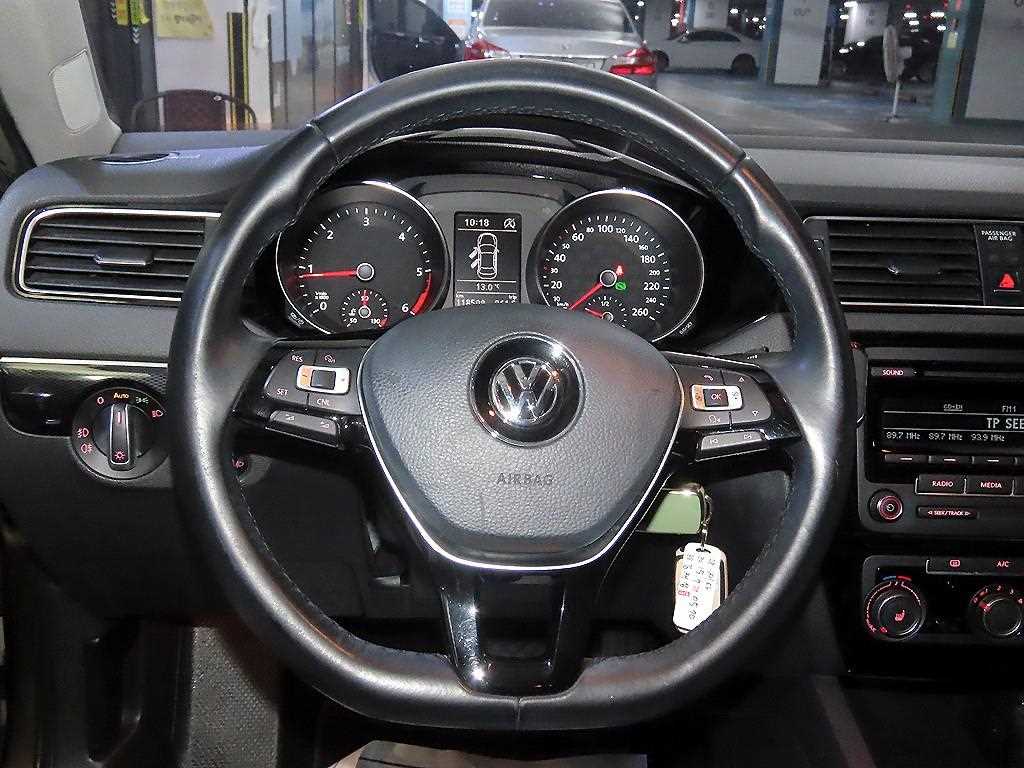 Volkswagen Jetta - Vista 8