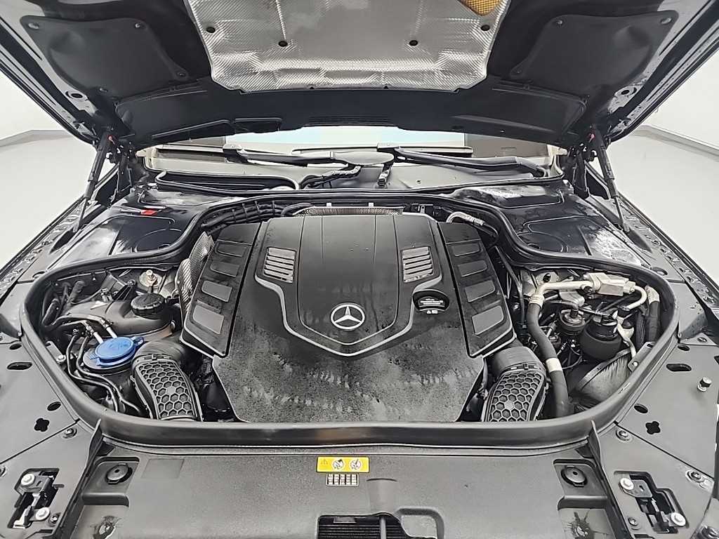 Mercedes Benz S Class - Vista 5