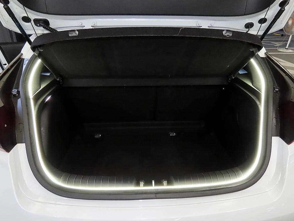 HYUNDAI Veloster 2019 Blanco - Importación desde Corea - HF Imports Iquique - Foto 18