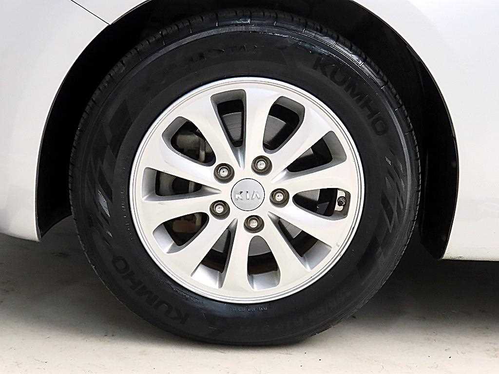 KIA K3 2015 Plateado - Importación desde Corea - HF Imports Iquique - Foto 20