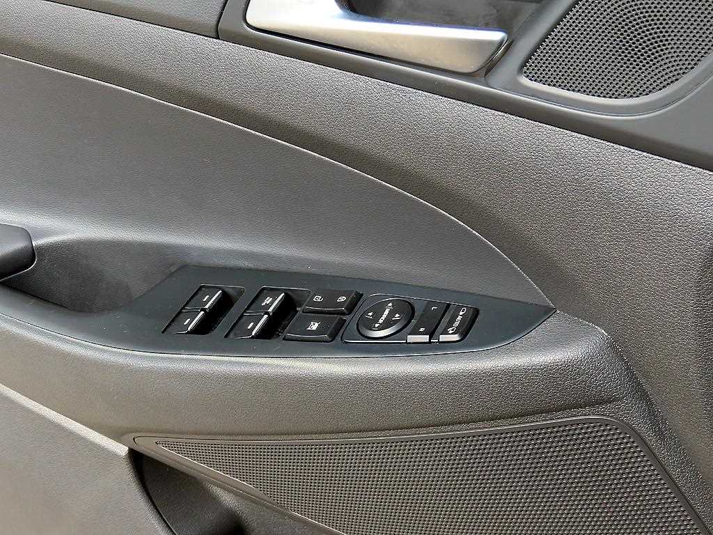 HYUNDAI Tucson - Vista 11