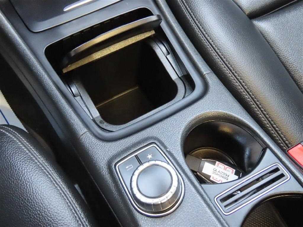 Mercedes Benz GLA Class - Vista 7