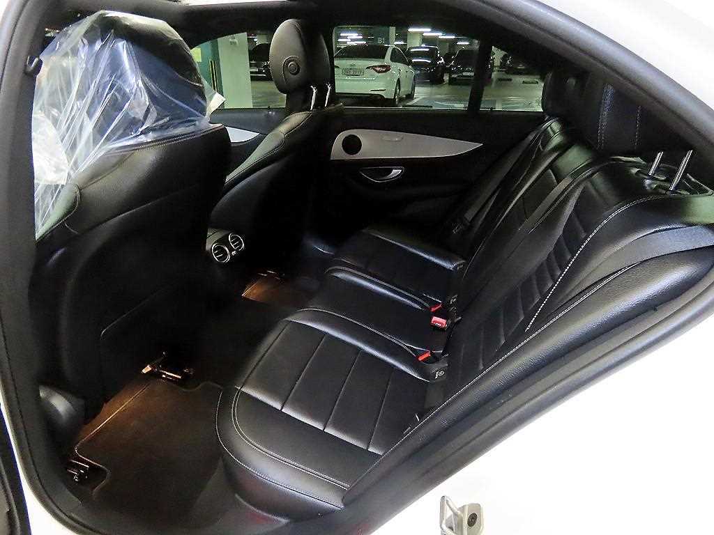 Mercedes Benz E class - Vista 7