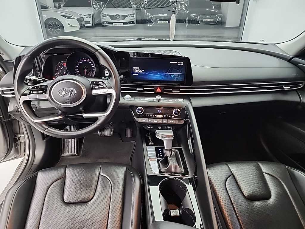 HYUNDAI Avante - Vista 7