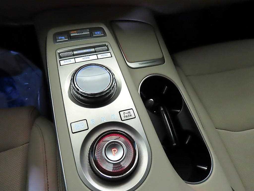 Genesis GV70 - Vista 12