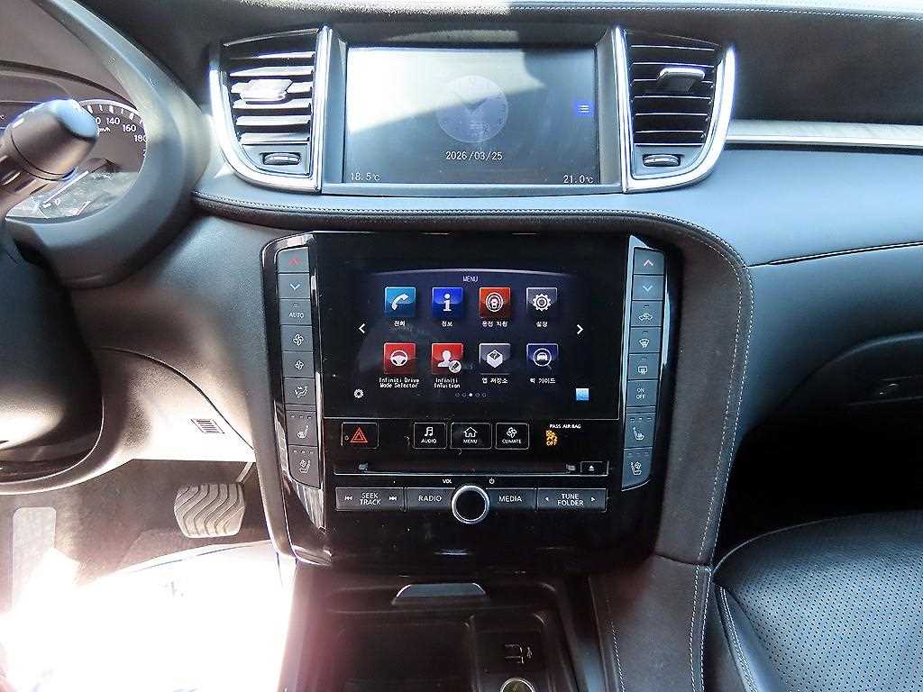 Infiniti QX - Vista 12