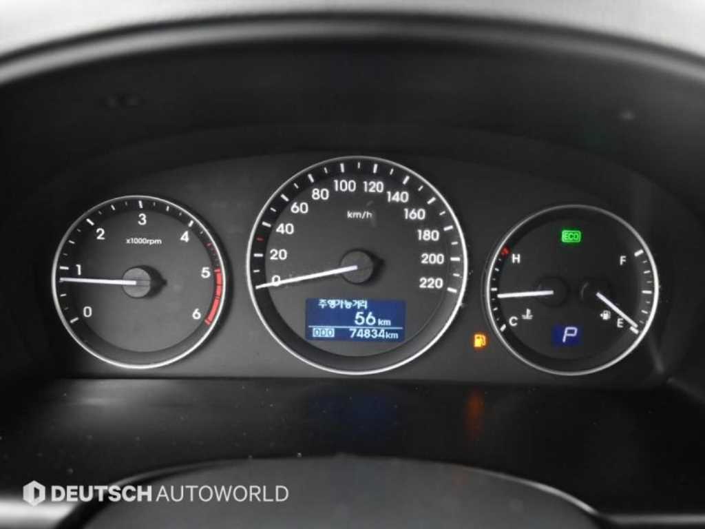 HYUNDAI Starex - Vista 8