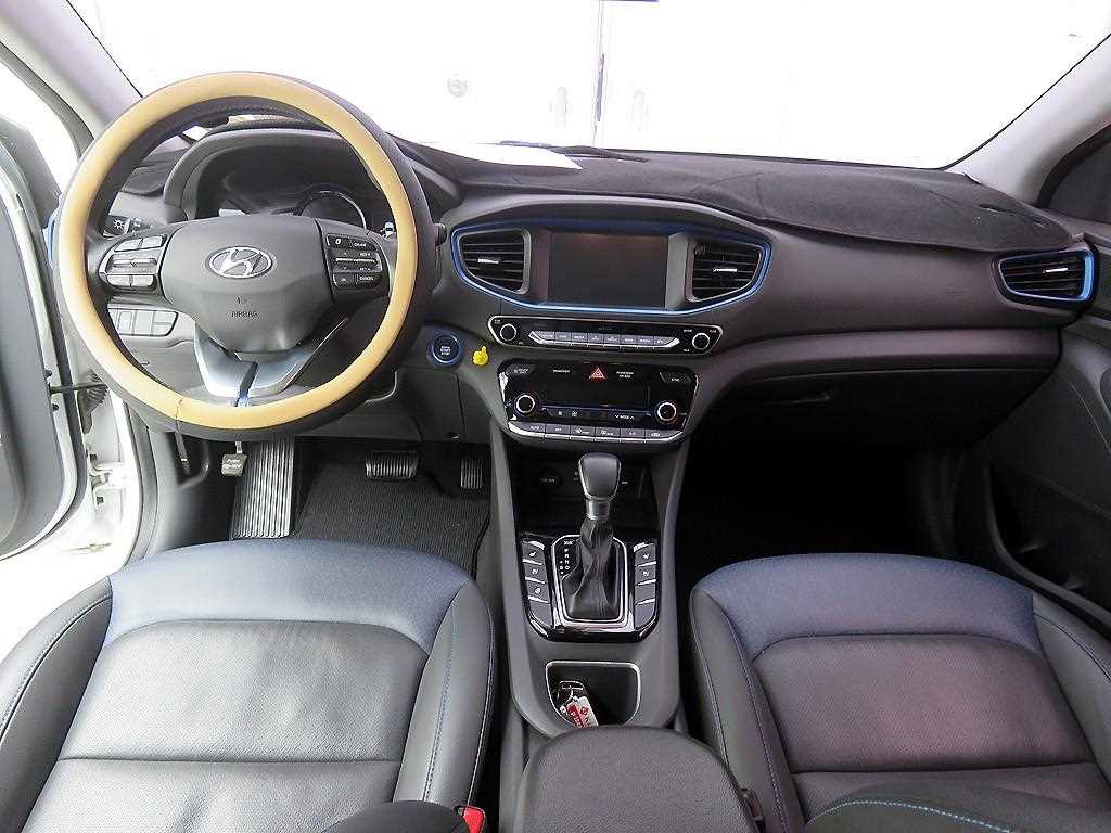 HYUNDAI Ioniq - Vista 8