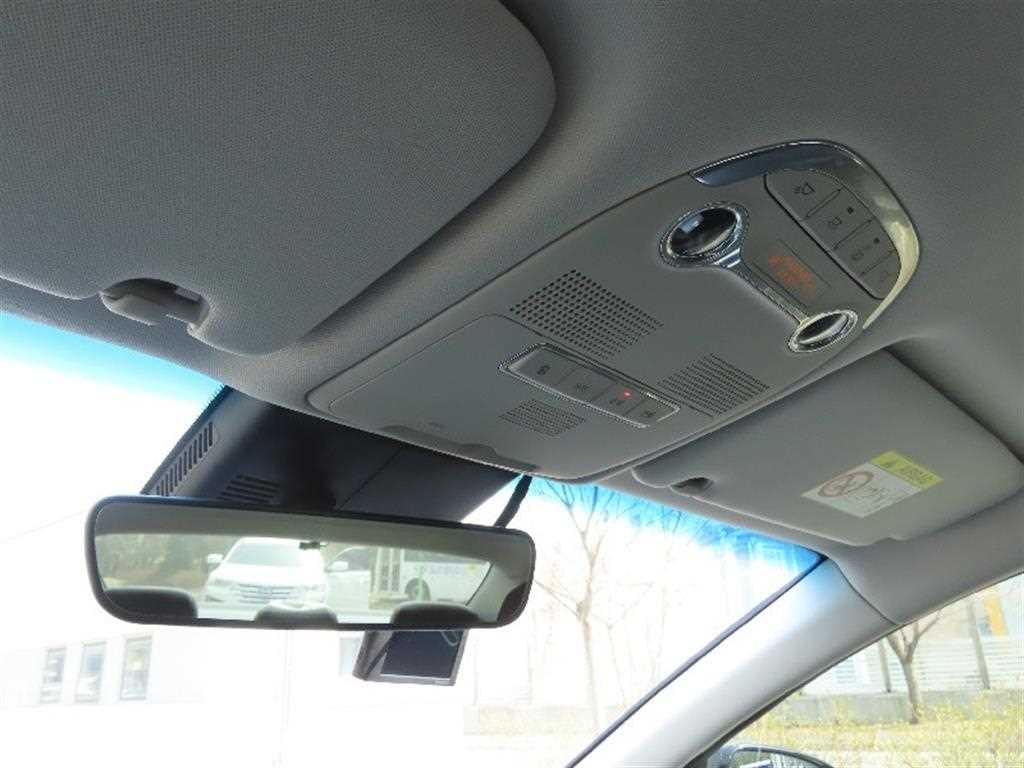 HYUNDAI Grandeur - Vista 10